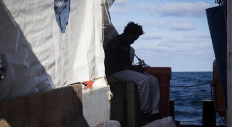 Papa ai leaders europei: solidarietà concreta ai migranti in mare