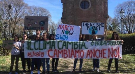 Gli studenti in sciopero globale a difesa del pianeta