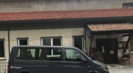 I bambini di Cosola a scuola con il minibus