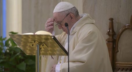 Papa Francesco: domani il “momento di preghiera” sul sagrato della basilica di San Pietro, con la piazza vuota