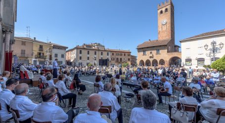 Castelnuovo ricorda le vittime del Covid