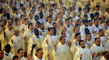 I sacerdoti: sale l’età media, quasi 1 su 10 è straniero
