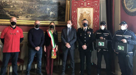 Due defibrillatori alla Polizia locale