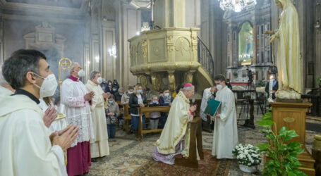 «Consacrazione e adorazione: due gesti semplici ma decisivi per le sorti dell’umanità»