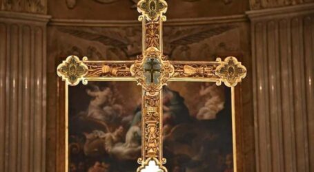 Il frammento della “Santa Croce” né bruciò né fece fumo