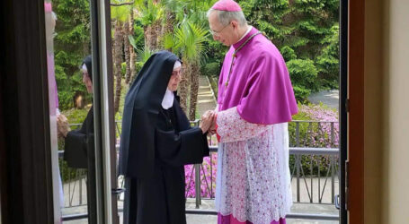 Cinquant’anni di consacrazione monastica a servizio della Chiesa e con il cuore spalancato al prossimo