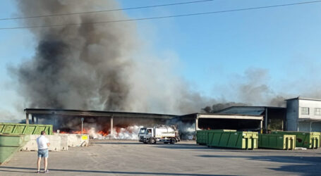 Incendio al centro multi-raccolta di Asm