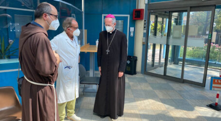 Il vescovo in visita  all’Ospedale Civile