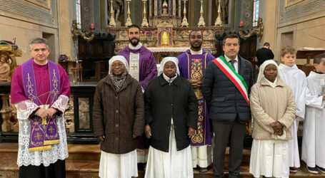 Il benvenuto a padre Eustace e a tre suore del Congo