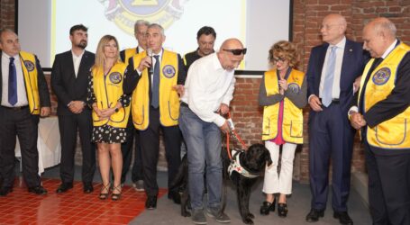 I Lions Club alessandrini donano il cane Cuba a Roberto