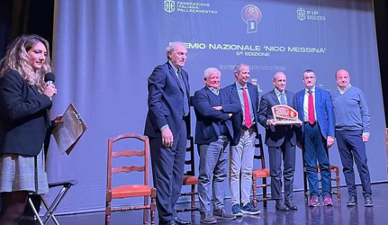 Serata di basket: premiato Ettore Messina