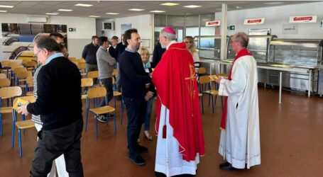 Mons. Marini visita la Marcegaglia