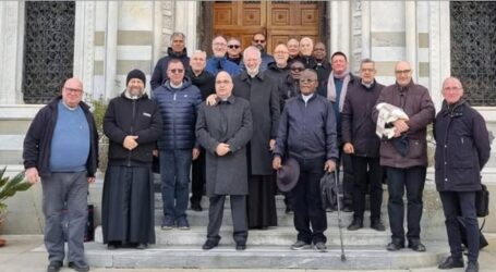 Il “grazie” a Maria per il sacerdozio