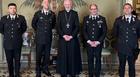Tre comandanti dei Carabinieri in visita dal vescovo