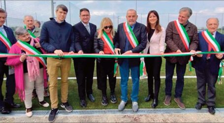 Parco giochi moderno e inclusivo