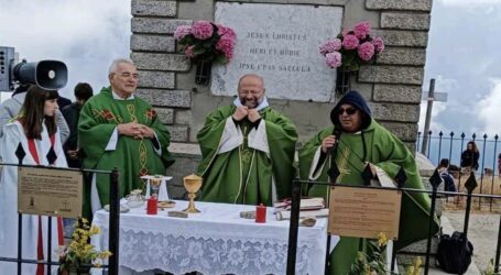 Festa sulla vetta del Monte Giarolo