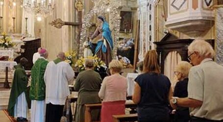 La Messa a Nenno celebrata dal vescovo