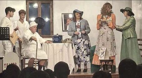 Applausi per la Compagnia dialettale bronese