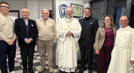 Il vescovo accolto dagli anziani alla Rsa “Don Beniamino”