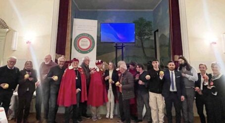 La mela si racconta e svela i suoi segreti a Casalnoceto