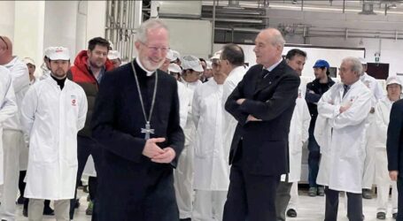 Preghiera in fabbrica per prepararsi alla Pasqua