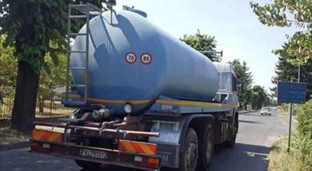 Non c’è acqua: autobotti in quattro paesi
